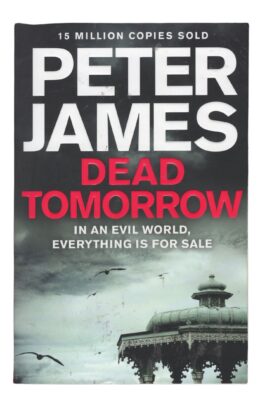 Peter James po angielsku