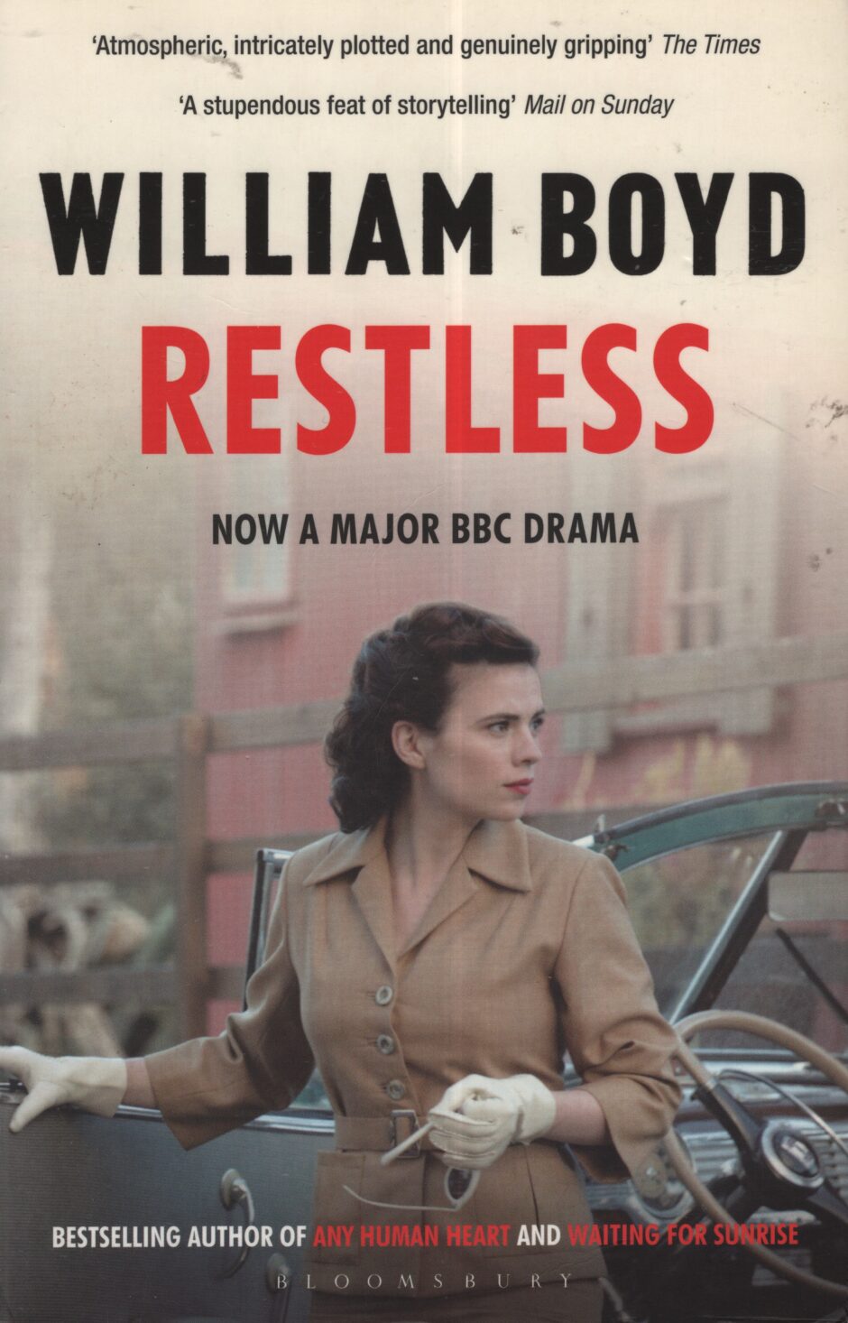 Restless (William Boyd po angielsku)