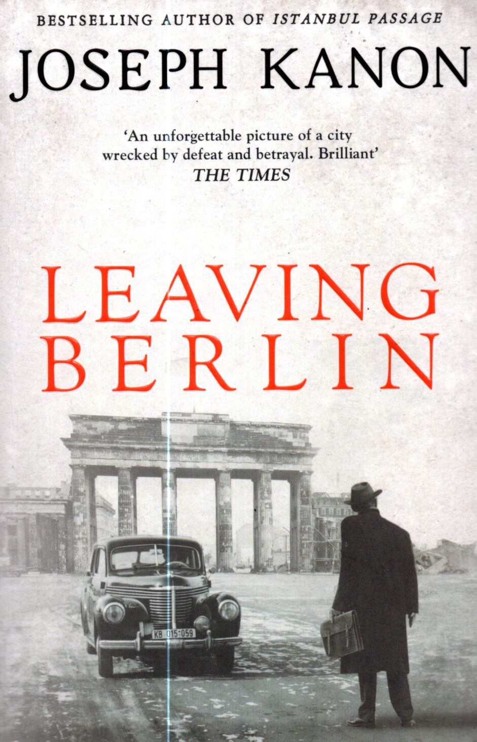 Leaving Berlin - Kanon książka po angielsku